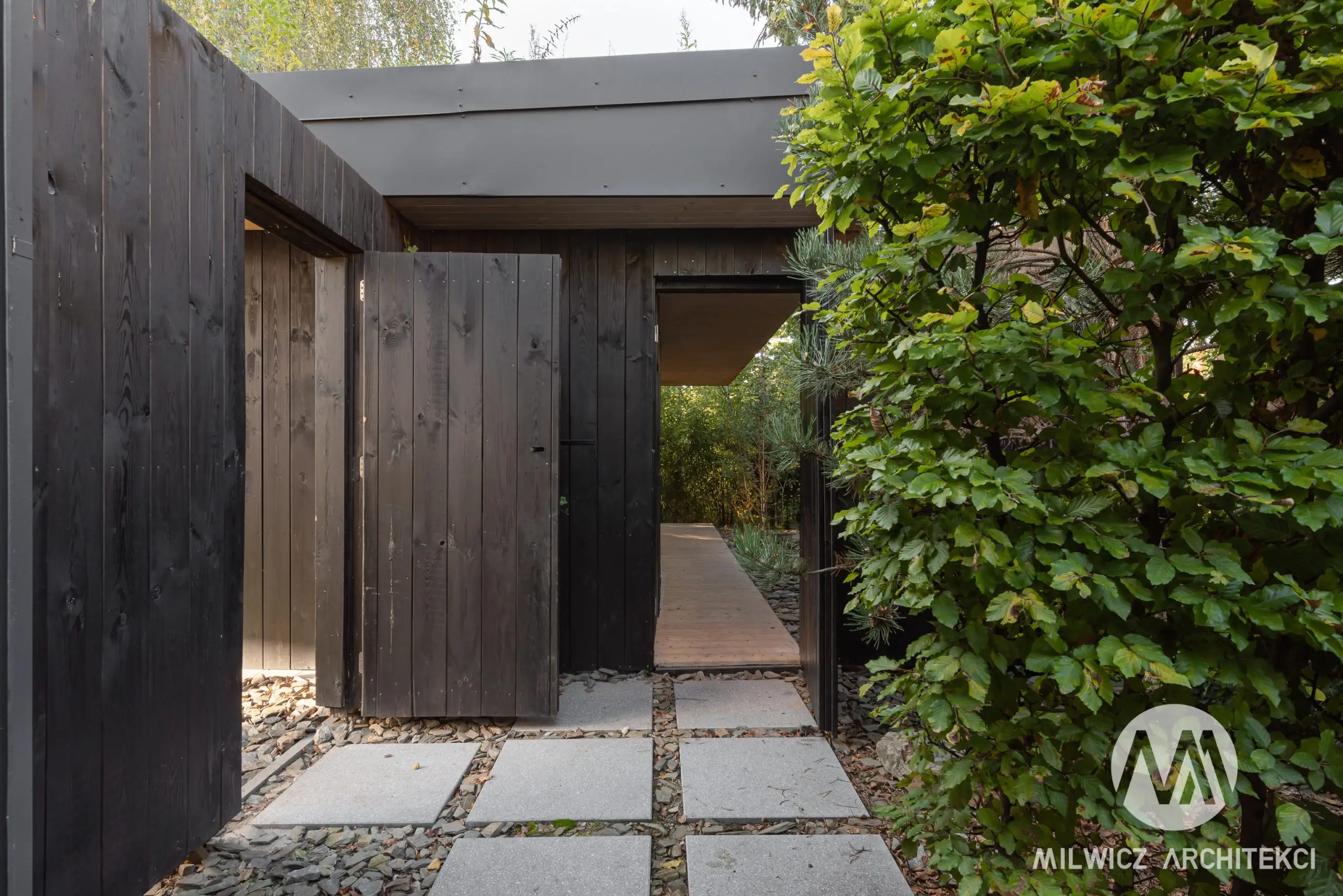Milwicz architekci - projekty indywidualne - sauna - wejście do środka